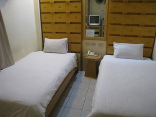 aa-08.jpg